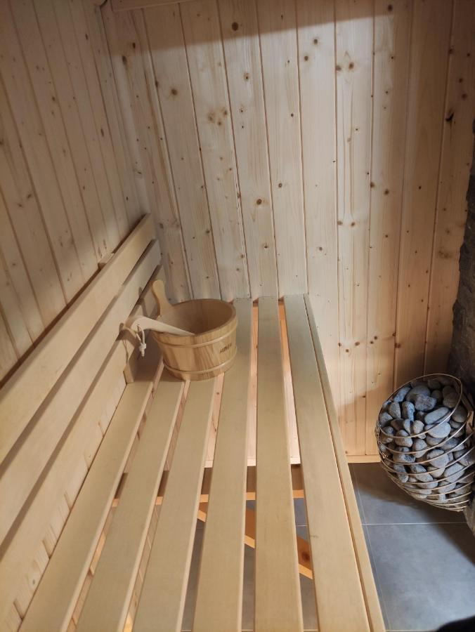 Trzy Male Drzewka Lejlighed Wielka Wies  Eksteriør billede